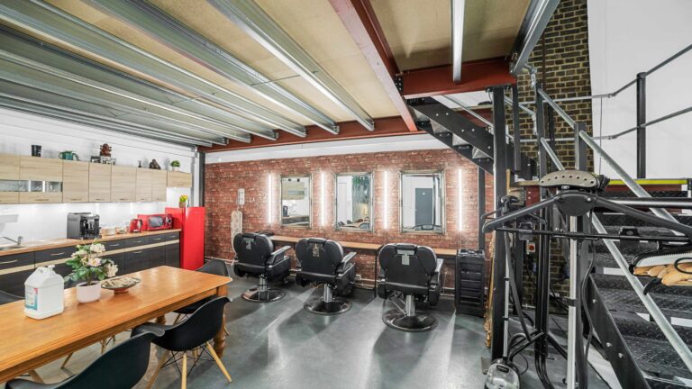 Hair and Make up Cineview Studios 768x432