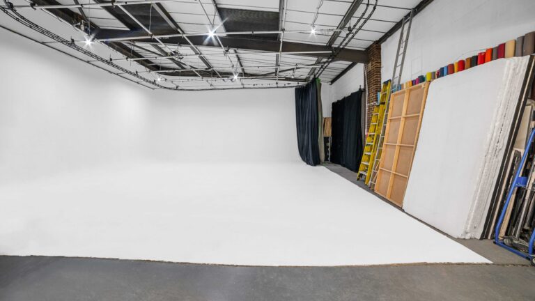 Infinity Cove Studio L Shape Cineview Studios 768x432